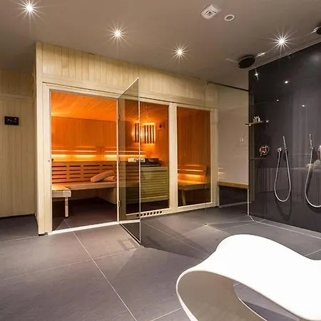 5br Beautiful With Exceptional Facilities - What'app - 0034-635-520-036 - For Reservations! Villa