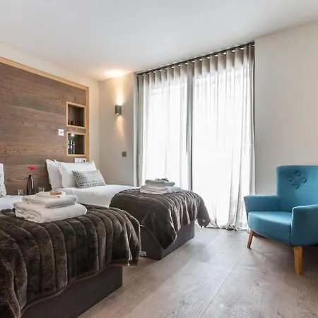 Villa 5br Beautiful With Exceptional Facilities - What'app - 0034-635-520-036 - For Reservations! *